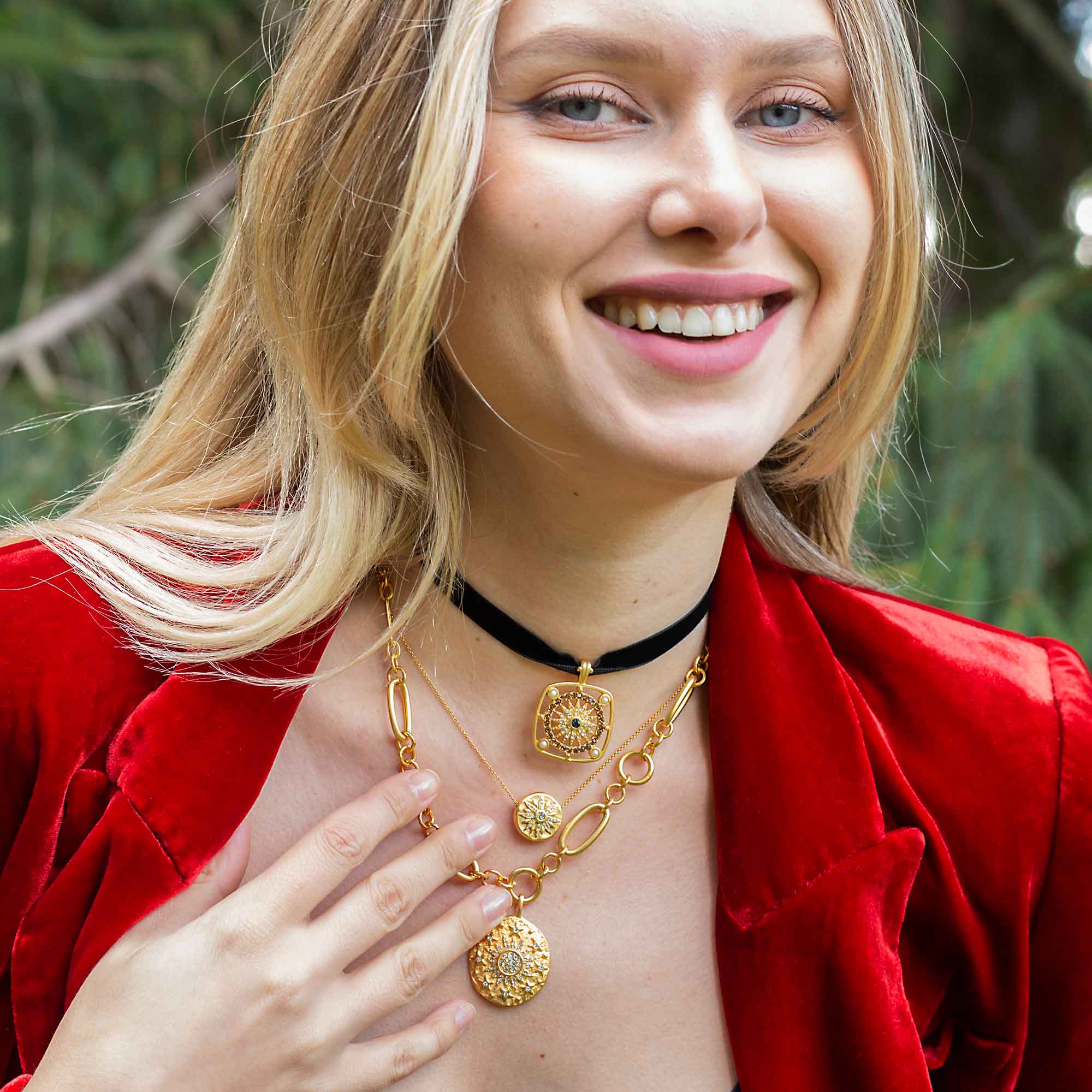 Livia Velvet Choker Necklace - Image 3